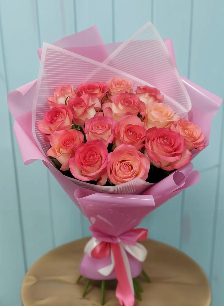 Букет 15 Розовых роз Равель в Красносельском