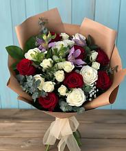 Букет цветов из:  Розы и Альстромерии в Красносельском
