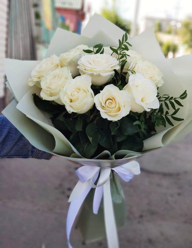 Букет Белые розы Проуд в Красносельском