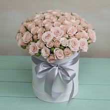 Цветочная композиция из Розы в шляпной коробке в Красносельском