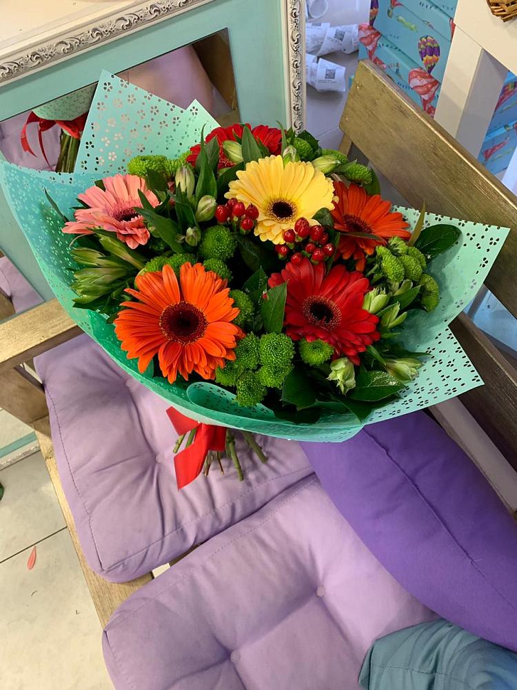 Букет цветов из: Герберы, Хризантемы и Альстромерии в Красносельском