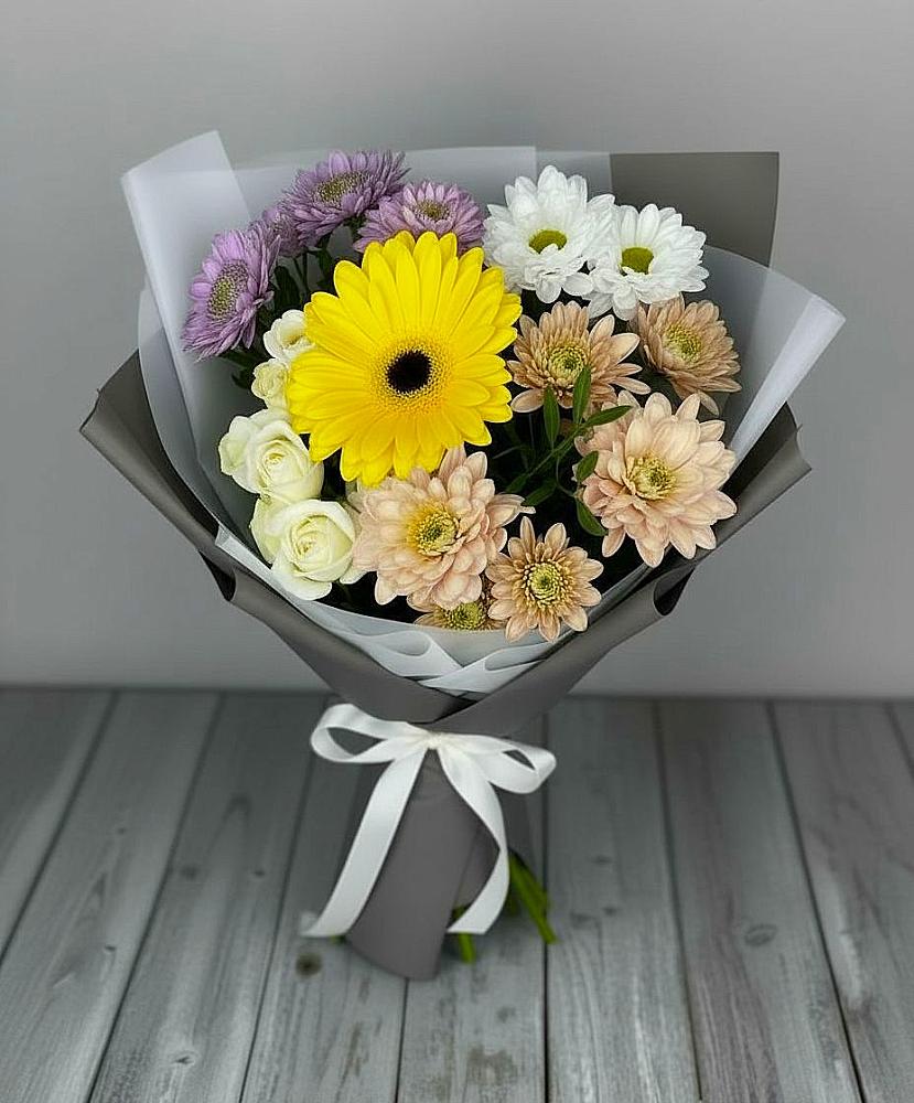 Букет цветов из: Розы, Герберы и Хризантемы в Красносельском