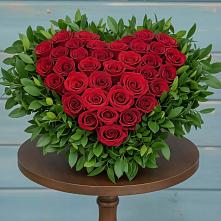 Цветочная композиция из Розы в виде сердца в Красносельском