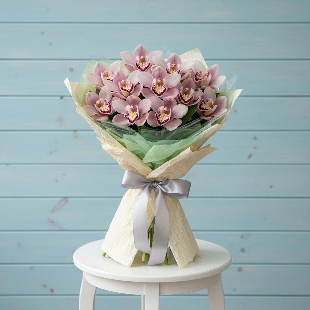 Букет цветов из: Орхидеи и Розы в Красносельском