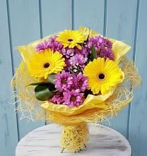 Букет цветов из:  Хризантемы и Герберы в Красносельском
