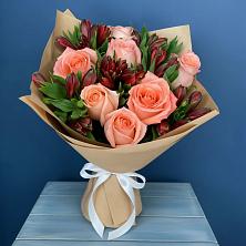 Букет цветов из:  Розы и Альстромерии в Красносельском