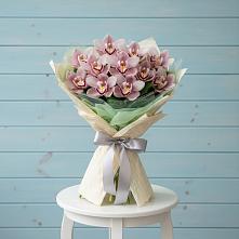 Букет цветов из:  Орхидеи и Розы в Красносельском