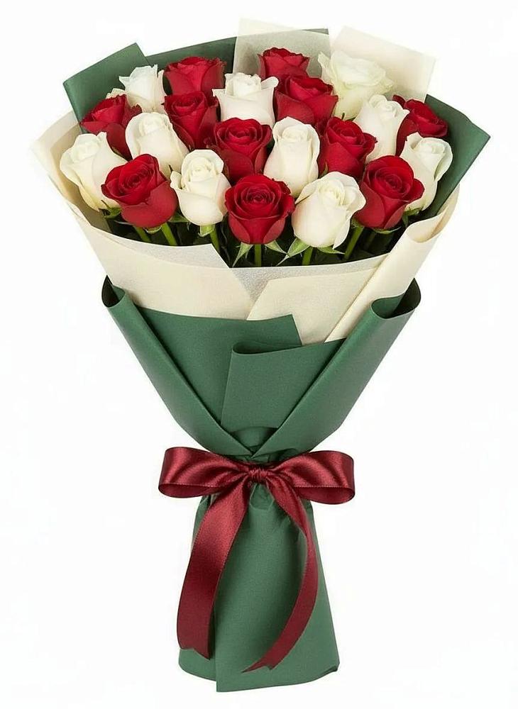 Букет Микс из красных и белых роз в Красносельском