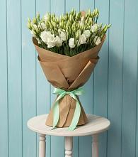 Букет цветов из:  Лизиантусы в Красносельском