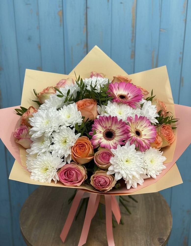 Букет цветов из: Розы, Герберы и Хризантемы в Красносельском