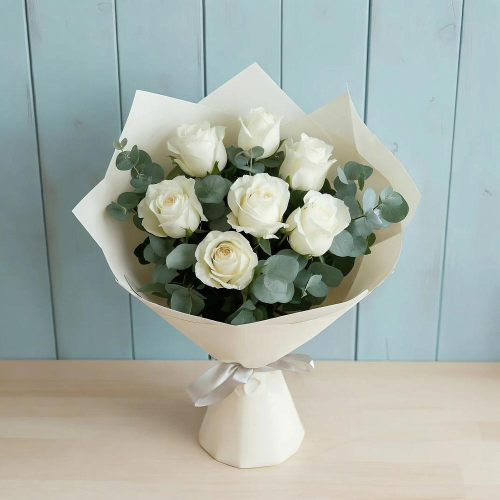 Букет Белые розы в Эвкалипте в Красносельском