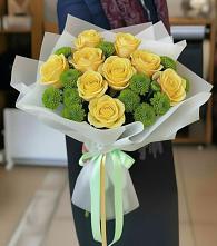 Букет цветов из:  Хризантемы и Розы в Красносельском