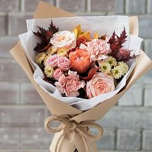 Букет цветов из:  Гвоздики, Хризантемы и Розы в Красносельском