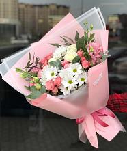 Букет цветов из:  Розы, Лизиантусы и Хризантемы в Красносельском