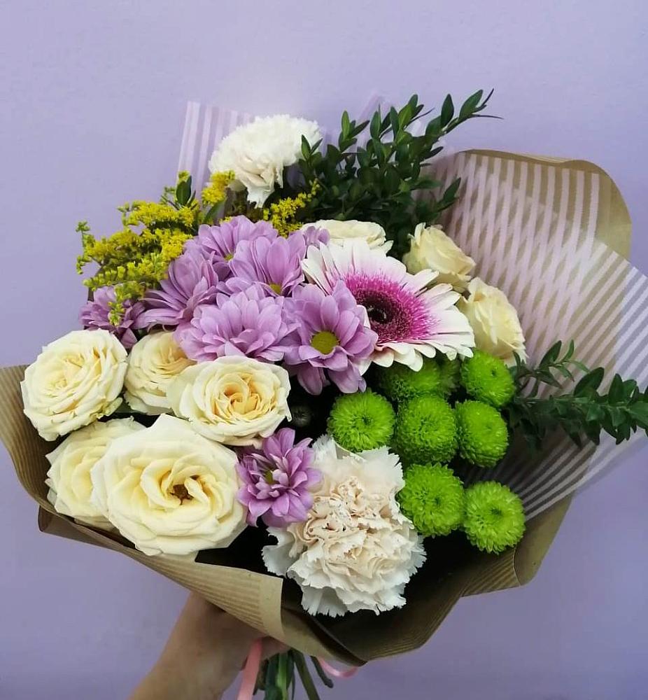 Букет цветов из: Хризантемы, Розы, Гвоздики и Герберы в Красносельском