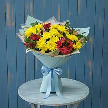 Букет цветов из:  Альстромерии и Хризантемы #REPLACE_PRED# Красносельском