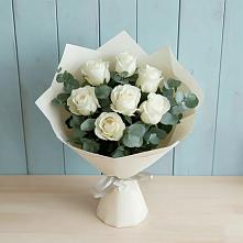 Букет Белые розы в Эвкалипте в Красносельском