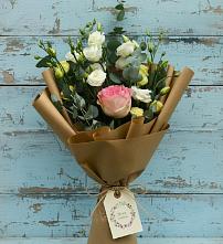 Букет цветов из:  Розы и Лизиантусы #REPLACE_PRED# Красносельском