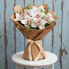 Букет цветов из:  Орхидеи и Розы в Красносельском