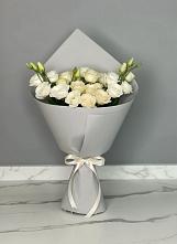 Букет цветов из:  Розы и Лизиантусы в Красносельском